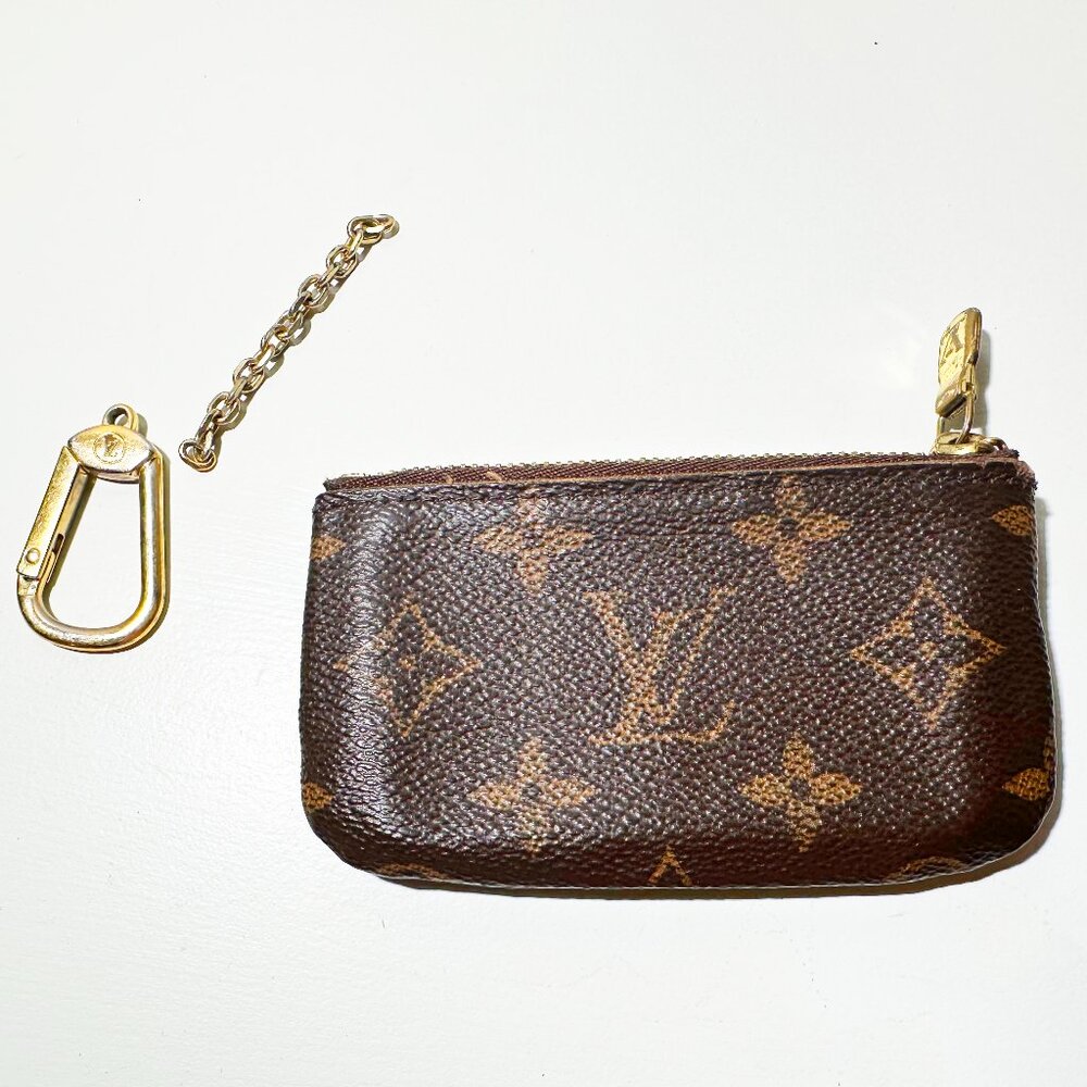 Louis Vuitton Monogram Key Pouch / Coin Purse